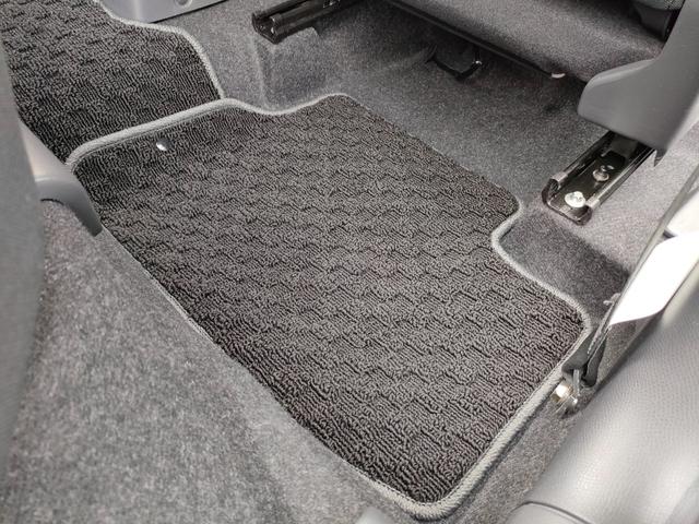 スイフト １．３ＸＧ　リミテッド　禁煙車　特別仕様車　５速マニュアルミッション　本革巻きステアリング　スマートキー　オートエアコン　社外シフトノブ　純正フロアマット　純正ドアバイザー　Ｗエアバッグ　ＡＢＳ　ヘアラインアルミ調オーディオ（38枚目）