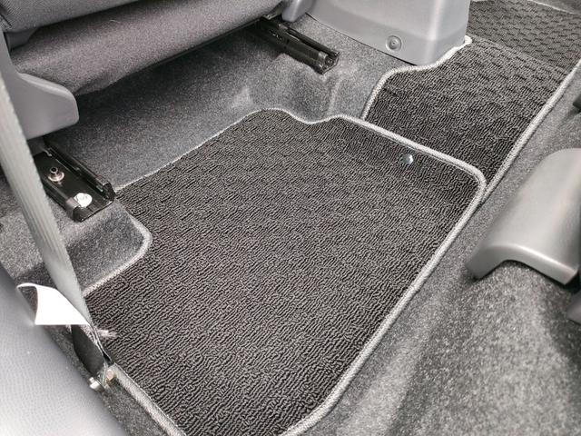 スイフト １．３ＸＧ　リミテッド　禁煙車　特別仕様車　５速マニュアルミッション　本革巻きステアリング　スマートキー　オートエアコン　社外シフトノブ　純正フロアマット　純正ドアバイザー　Ｗエアバッグ　ＡＢＳ　ヘアラインアルミ調オーディオ（40枚目）