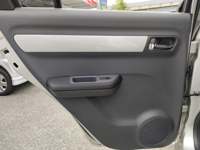 スイフト １．３ＸＧ　リミテッド　禁煙車　特別仕様車　５速マニュアルミッション　本革巻きステアリング　スマートキー　オートエアコン　社外シフトノブ　純正フロアマット　純正ドアバイザー　Ｗエアバッグ　ＡＢＳ　ヘアラインアルミ調オーディオ（48枚目）