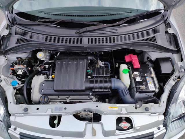 スイフト １．３ＸＧ　リミテッド　禁煙車　特別仕様車　５速マニュアルミッション　本革巻きステアリング　スマートキー　オートエアコン　社外シフトノブ　純正フロアマット　純正ドアバイザー　Ｗエアバッグ　ＡＢＳ　ヘアラインアルミ調オーディオ（54枚目）
