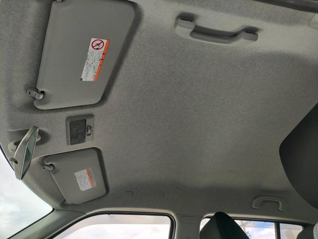 スイフト １．３ＸＧ　リミテッド　禁煙車　特別仕様車　５速マニュアルミッション　本革巻きステアリング　スマートキー　オートエアコン　社外シフトノブ　純正フロアマット　純正ドアバイザー　Ｗエアバッグ　ＡＢＳ　ヘアラインアルミ調オーディオ（71枚目）