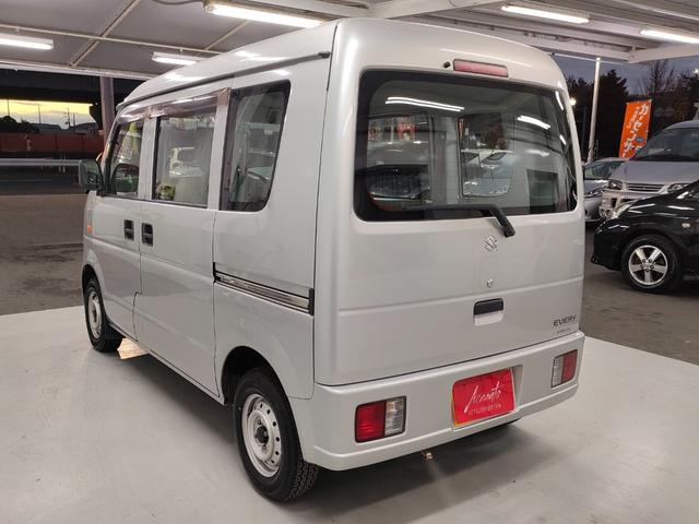 エブリイ PA 当店レンタカーアップ車 禁煙車 フロアマット ドアバイザー Wエアバッグ(5枚目)