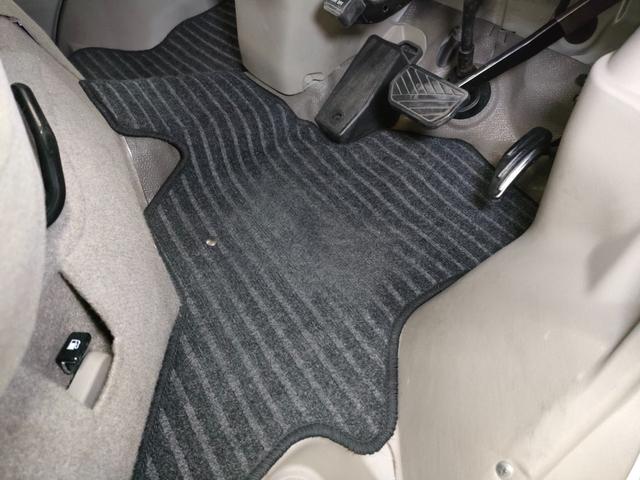 エブリイ PA 当店レンタカーアップ車 禁煙車 フロアマット ドアバイザー Wエアバッグ(33枚目)