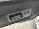 １．３ＸＧ　リミテッド　禁煙車　特別仕様車　５速マニュアルミッション　本革巻きステアリング　スマートキー　オートエアコン　社外シフトノブ　純正フロアマット　純正ドアバイザー　Ｗエアバッグ　ＡＢＳ　ヘアラインアルミ調オーディオ（49枚目）