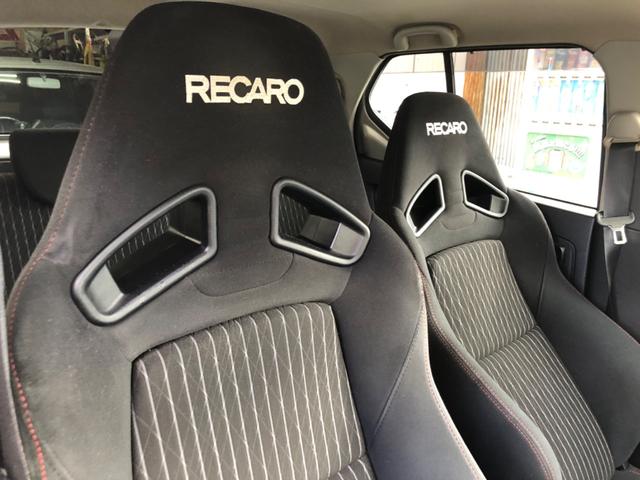 アルトワークス ベースグレード 5MT HKSマフラー ブリッツブーストメーター モモステアリング レカロシート ABS 専用アルミホイール HIDヘッドライト スマートキー プッシュスタート セキュリティ(14枚目)