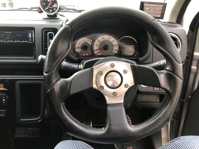 アルトワークス ベースグレード 5MT HKSマフラー ブリッツブーストメーター モモステアリング レカロシート ABS 専用アルミホイール HIDヘッドライト スマートキー プッシュスタート セキュリティ(16枚目)