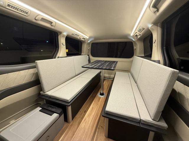 アルファードＧ 　キャンピング仕様　８ナンバー　サブバッテリー　車中泊　冷蔵庫　走行充電器　ベッドキット　１００Ｖコンセント　インバーター　新品家具（15枚目）