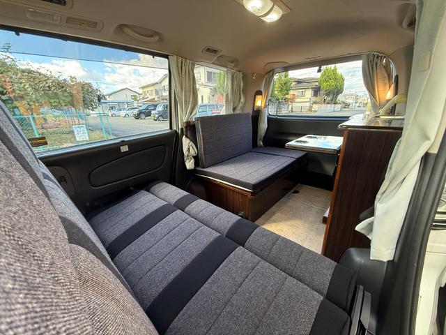 セレナ ２０Ｘ　Ｓ－ハイブリッド　ミスティック　キャンピングカー　デルフィノ　車中泊　サブバッテリーシステム　走行充電器　ＲＥＶＯシート　ベパストＦＦヒーター　２段ベッド　シンク　ベッドキット　ハイブリッド　ナビ　ＥＴＣ（15枚目）