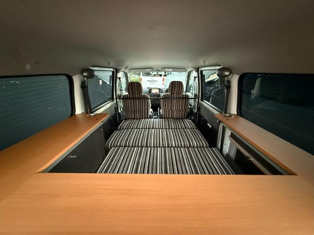 タウンエースバン ＧＬ　キャンピングカー　アルトピアーノ　車中泊　２列目ＲＥＶＯシート　ナビ　ＴＶ　バックカメラ（2枚目）