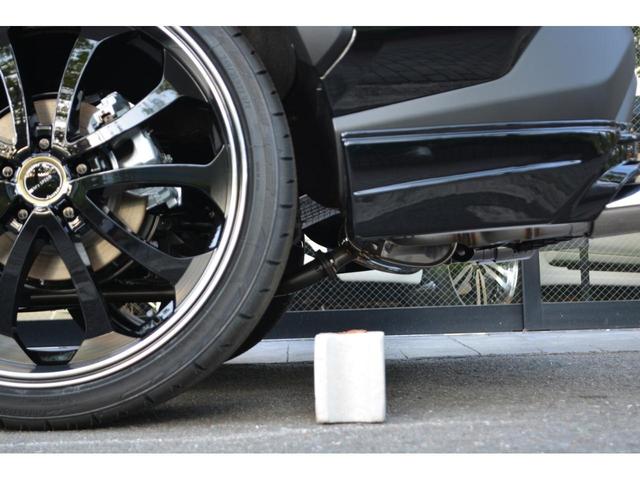 X ZEUS新車カスタムコンプリートカー!エアロ(F/S/R)・フロントグリル・4本出マフラー・車高調・22インチAW・アルパイン9型ナビ・ETC。バックカメラ+BSM付。(13枚目)