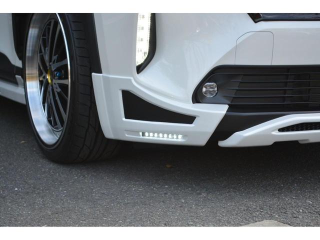 Z ZEUS新車カスタムコンプリートカー・エアロ3点・ABSグリル・ABSリアゲートスポイラー・カーボン調ピラー・車高調・20インチ・パワーバックドア・AHS・BSM・RCTA・パノラミックビューモニター(17枚目)