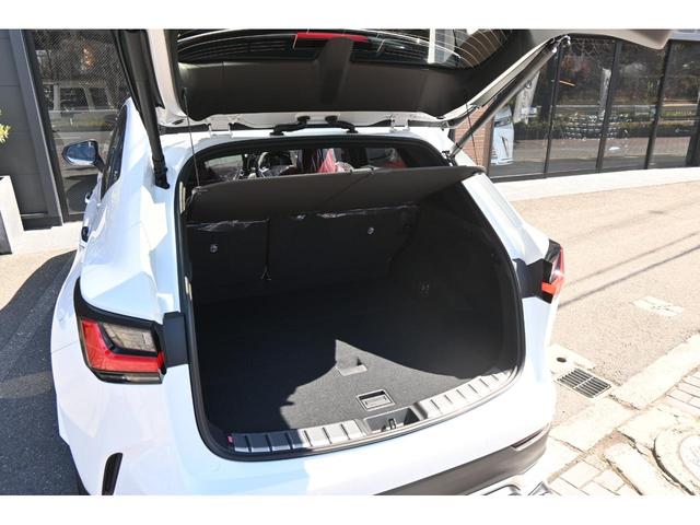 ＮＸ ＮＸ３５０ｈ　Ｆスポーツ　ＺＥＵＳコンプリートカーエアロ３点（Ｆ・Ｓ・Ｒ）・ＬＥＤデイライトキット・４本出しマフラー・ダウンサス・２２インチアルミホイール・リアゲートスポイラー・パノラマルーフ・ドライブレコーダー・置くだけ充電（25枚目）