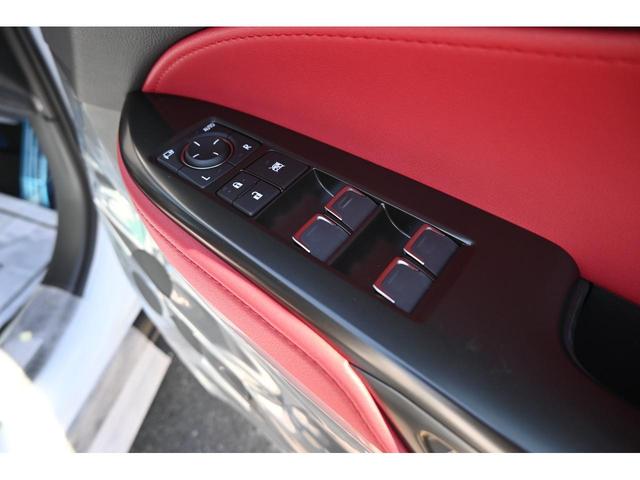 ＮＸ ＮＸ３５０ｈ　Ｆスポーツ　ＺＥＵＳコンプリートカーエアロ３点（Ｆ・Ｓ・Ｒ）・ＬＥＤデイライトキット・４本出しマフラー・ダウンサス・２２インチアルミホイール・リアゲートスポイラー・パノラマルーフ・ドライブレコーダー・置くだけ充電（32枚目）