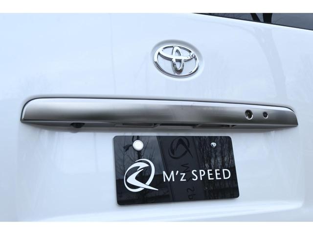 ハイエースバン 　ＺＥＵＳコンプリートカーエアロ３点（Ｆ／Ｓ／Ｒ）・１７インチアルミホイール・フェンダーモール・パノラミックビューモニター・デジタルインナーミラー・ホワイトパールクリスタルシャイン・パワースライドドア（22枚目）