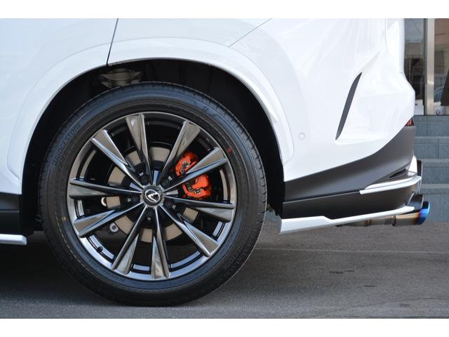 ＮＸ ＮＸ３５０ｈ　Ｆスポーツ　ＺＥＵＳエアロカスタム３点（Ｆ／Ｓ／Ｒ）・４本出マフラー・純正２０インチアルミホイール・パノラマルーフ・ドライブレコーダー・デジタルインナーミラー・アクセサリーコンセント・オレンジブレーキキャリパー（8枚目）