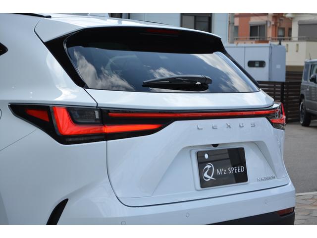 ＮＸ ＮＸ３５０ｈ　Ｆスポーツ　ＺＥＵＳエアロカスタム３点（Ｆ／Ｓ／Ｒ）・４本出マフラー・純正２０インチアルミホイール・パノラマルーフ・ドライブレコーダー・デジタルインナーミラー・アクセサリーコンセント・オレンジブレーキキャリパー（23枚目）