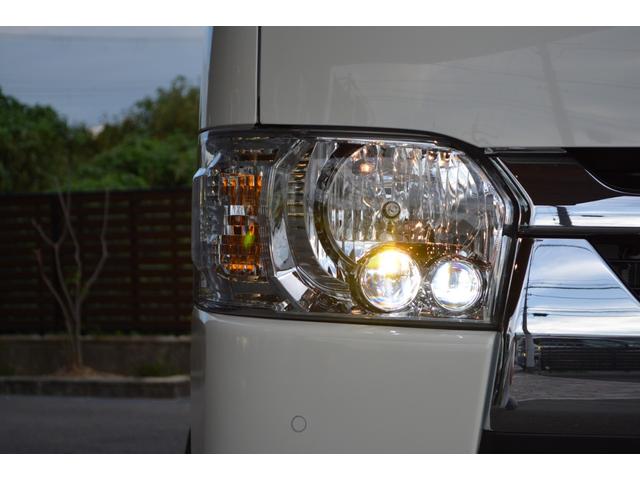 ハイエースバン DX GLパッケージ ノーマルカー・パノラミックビューモニター・SRSエアバック(助手席)・LEDヘッドランプ・デジタルインナーミラー・イージークローザー・リアクーラー・リアヒーター・センターアッパーピラーガーニッシュ(11枚目)