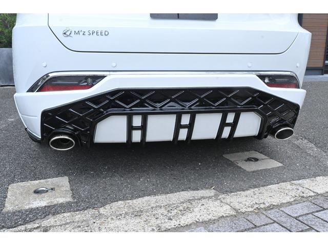 ハリアーハイブリッド Z レザーパッケージ・ナイトシェード ZEUSエアロ(F/S/R)・フロントグリル・ドアミラーカバー・カーボン調ピラーパネル・リアゲートスポイラー・2本出しマフラーカッター・22インチAW・ダウンサス・パノラマルーフ・スペアタイヤ・ITS(26枚目)