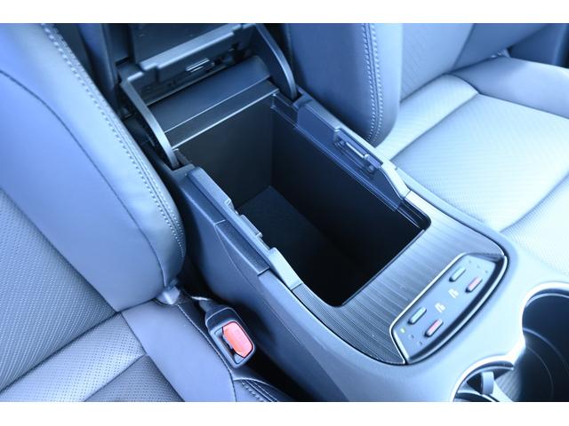 ハリアーハイブリッド Z レザーパッケージ・ナイトシェード ZEUSエアロ(F/S/R)・フロントグリル・ドアミラーカバー・カーボン調ピラーパネル・リアゲートスポイラー・2本出しマフラーカッター・22インチAW・ダウンサス・パノラマルーフ・スペアタイヤ・ITS(45枚目)