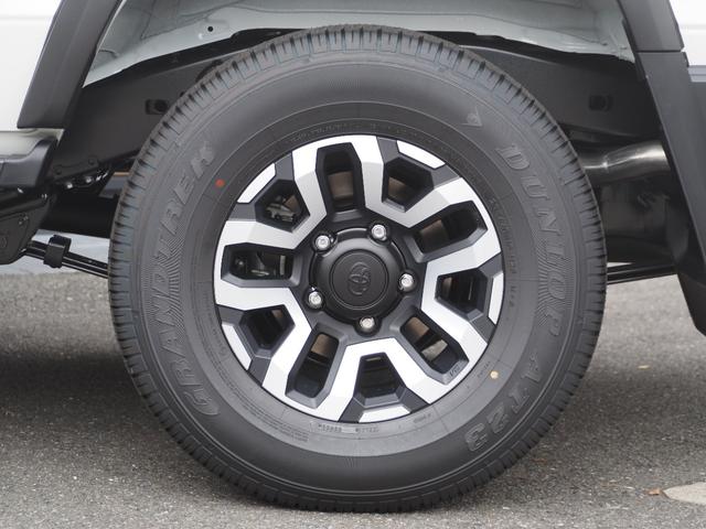 ランドクルーザー７０ ＡＸ　ＡＸ（５名）・ノーマルカー・バックカメラ　ＬＥＤヘッドライト・禁煙車・クルーズコントロール・電動デフロック　丸目ＬＥＤヘッドライト・１６インチアルミホイール・トヨタセーフティセンス（8枚目）