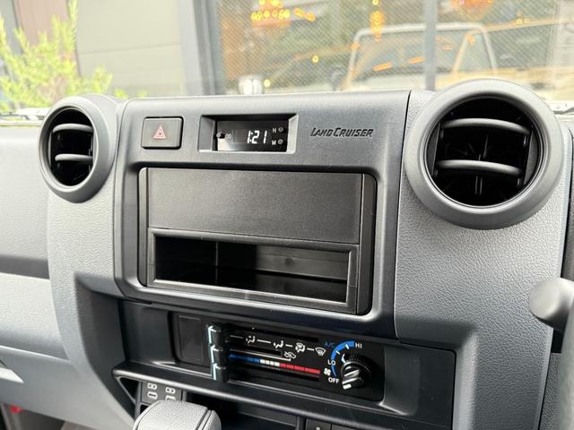 ランドクルーザー７０ ＡＸ　ＡＸ（５名）・ノーマルカー・バックカメラ　ＬＥＤヘッドライト・禁煙車・クルーズコントロール・電動デフロック　丸目ＬＥＤヘッドライト・１６インチアルミホイール・トヨタセーフティセンス（32枚目）