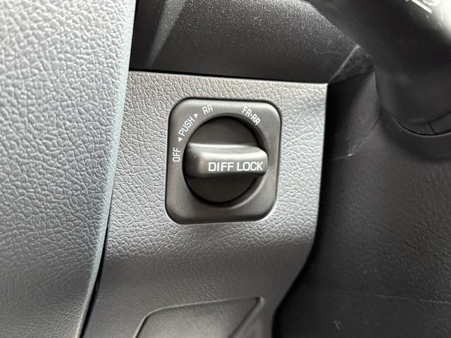 ランドクルーザー７０ ＡＸ　ＡＸ（５名）・ノーマルカー・バックカメラ　ＬＥＤヘッドライト・禁煙車・クルーズコントロール・電動デフロック　丸目ＬＥＤヘッドライト・１６インチアルミホイール・トヨタセーフティセンス（44枚目）