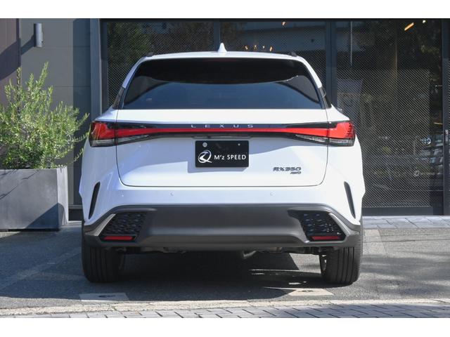 ＲＸ ＲＸ３５０　Ｆスポーツ　ノーマルカー・オレンジブレーキキャリパー・ＩＴＳコネクト・ドライブレコーダー（前後方）・デジタルインナーミラー・おくだけ充電・ルーフレール・パノラマルーフ・後席加倒シート・ヒーター（後席シート＋輻射）（21枚目）