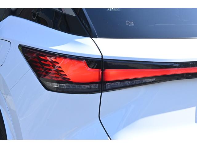 ＲＸ ＲＸ３５０　Ｆスポーツ　ノーマルカー・オレンジブレーキキャリパー・ＩＴＳコネクト・ドライブレコーダー（前後方）・デジタルインナーミラー・おくだけ充電・ルーフレール・パノラマルーフ・後席加倒シート・ヒーター（後席シート＋輻射）（23枚目）