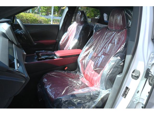 ＲＸ ＲＸ３５０　Ｆスポーツ　ノーマルカー・オレンジブレーキキャリパー・ＩＴＳコネクト・ドライブレコーダー（前後方）・デジタルインナーミラー・おくだけ充電・ルーフレール・パノラマルーフ・後席加倒シート・ヒーター（後席シート＋輻射）（25枚目）
