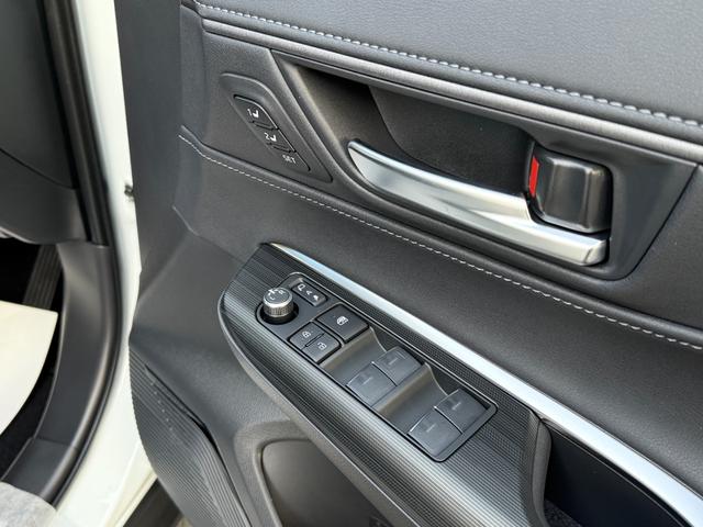 ハリアー Ｚ　レザーパッケージ　モデリスタエアロ（Ｆ／Ｓ／Ｒ）・デイライト・調光式パノラマルーフ・ＩＴＳコネクト・アクセサリーコンセント・応急用スペアタイヤ・シートヒーター・シートベンチレーション・パノラミックビューモニター（40枚目）