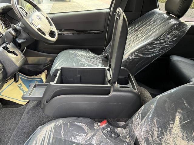 ハイエースバン スーパーＧＬ　ダークプライムＩＩ　ノーマルカー・デュアルパワースライドドア・両側固定リアサイドガラス・パノラミックビューモニター・デジタルインナーミラー・アクセサリーコンセント（35枚目）