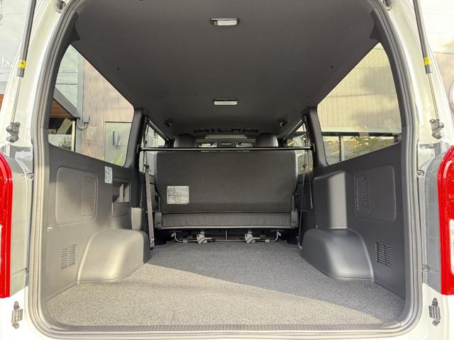ハイエースバン スーパーＧＬ　ダークプライムＩＩ　ノーマルカー・デュアルパワースライドドア・両側固定リアサイドガラス・パノラミックビューモニター・デジタルインナーミラー・アクセサリーコンセント（55枚目）