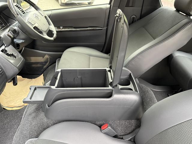 ハイエースバン スーパーＧＬ　ダークプライムＩＩ　ノーマルカー・デュアルパワースライドドア・両側固定リアサイドガラス・パノラミックビューモニター・デジタルインナーミラー・アクセサリーコンセント（39枚目）