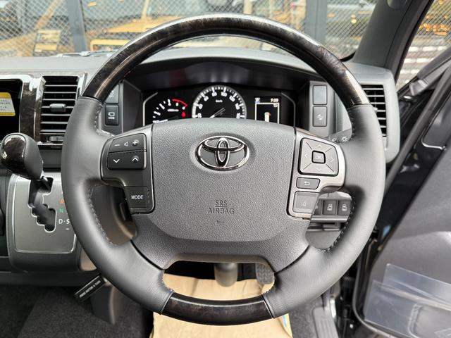 ハイエースバン スーパーＧＬ　ダークプライムＩＩ　ノーマルカー・デュアルパワースライドドア・両側固定リアサイドガラス・パノラミックビューモニター・デジタルインナーミラー・アクセサリーコンセント（42枚目）