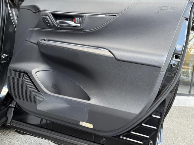 ハリアー Ｚ　レザーパッケージ　モデリスタエアロ（Ｆ／Ｓ／Ｒ）・デイライト・調光式パノラマルーフ・ＩＴＳコネクト・アクセサリーコンセント・応急用スペアタイヤ・シートヒーター・シートベンチレーション・パノラミックビューモニター（45枚目）