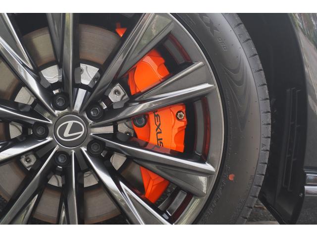 メーカーオプションのオレンジブレーキキャリパーが装着されております！