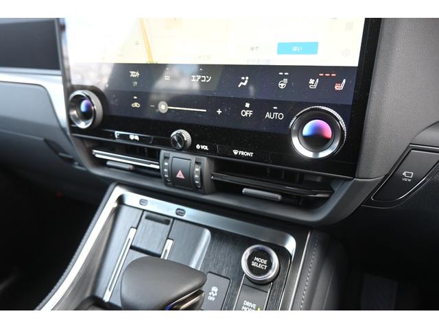 GX GX550 バージョンL ZEUSエアロ(F/R)・フェンダーダクト・カーボン調ピラーパネル・リアゲートスポイラー・20インチAW・4本出しマフラー・デジタルインナーミラー・マークレビンソン・パノラマルーフ・デジタルキー(31枚目)