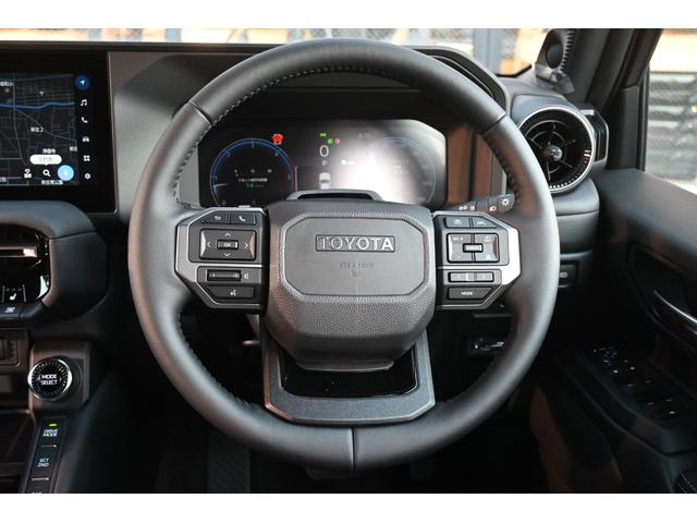 ランドクルーザー２５０ ＶＸ　モデリスタバンパーガード（Ｆ／Ｒ）・リアバンパーステップ・オーバーフェンダートヨタチームメイト・ドライバーモニターカメラ・ディスプレイオーディオプラス・ＪＢＬ・１２．３ＴＦＴメーター（47枚目）