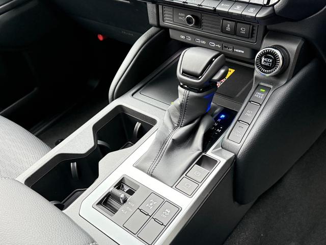 ランドクルーザー２５０ ＶＸ　モデリスタエアロバンパーガード（Ｆ／Ｒ）・オーバーフェンダ・トヨタチームメイト・ドライバーモニターカメラ・ディスプレイオーディオプラス・ＪＢＬスピーカー・１２．３ＴＦＴメーター（23枚目）