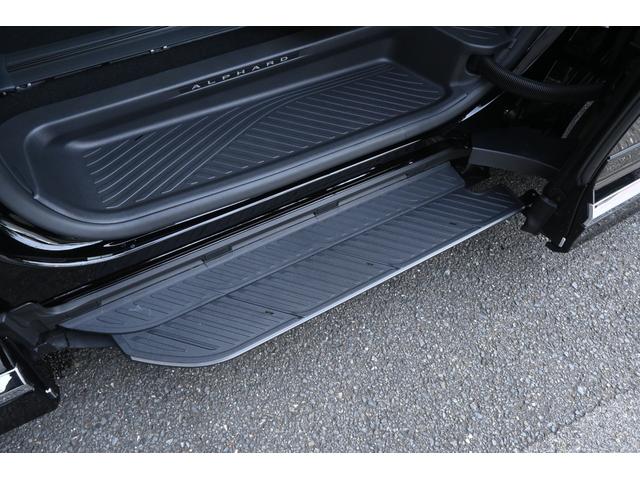 アルファードハイブリッド エグゼクティブラウンジ　モデリスタエアロ（Ｆ／Ｓ／Ｒ）・寒冷地仕様・リヤフォグランプ・ユニバーサルステップ・ＩＴＳコネクト・デジタルインナーミラー・おくだけ充電・パノラマルーフ・パノラミックビューモニター（19枚目）