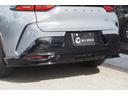 ピアノブラック仕様のリアアンダースポイラーが装着されております！