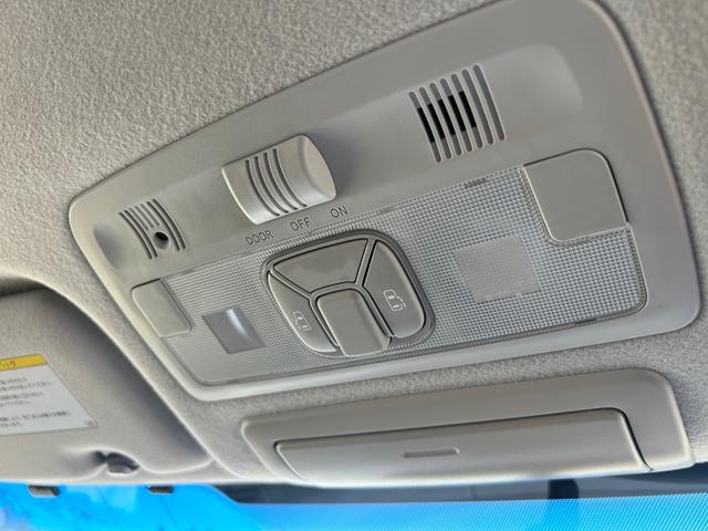 エスティマ アエラス 両側電動スライドドア/ナビ/テレビ/ETC/バックカメラ/後席モニター/CD/DVD/3列シート/スマートキー/キーレスエントリー/盗難防止システム/アルミホイール/修復歴無し(33枚目)