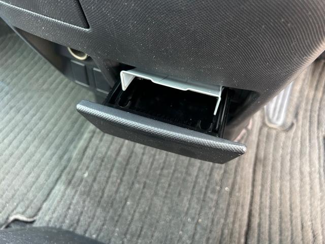 エスティマ アエラス 両側電動スライドドア/ナビ/テレビ/ETC/バックカメラ/後席モニター/CD/DVD/3列シート/スマートキー/キーレスエントリー/盗難防止システム/アルミホイール/修復歴無し(36枚目)