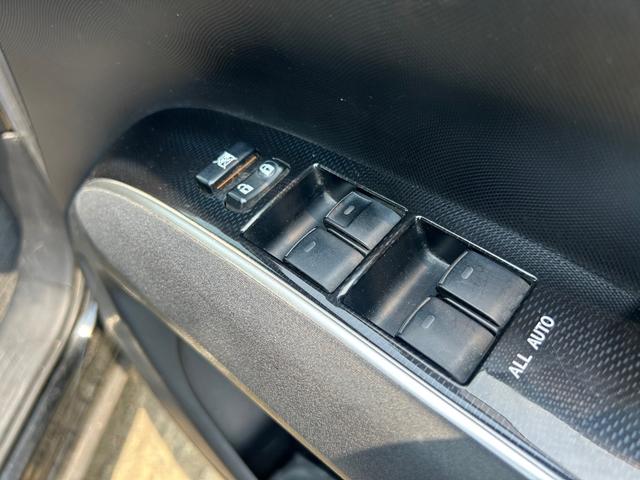 エスティマ アエラス 両側電動スライドドア/ナビ/テレビ/ETC/バックカメラ/後席モニター/CD/DVD/3列シート/スマートキー/キーレスエントリー/盗難防止システム/アルミホイール/修復歴無し(47枚目)