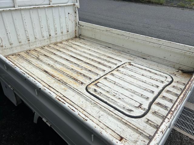 サンバートラック TB 三方開/エアコン/パワステ/クラッチ盤新品/修復歴無し(14枚目)