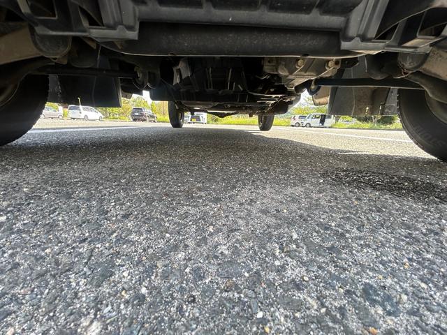 キャリイトラック KC エアコン・パワステ 3方開 4WD 切替式4WD/オートマチック/タイミングチェーン(18枚目)