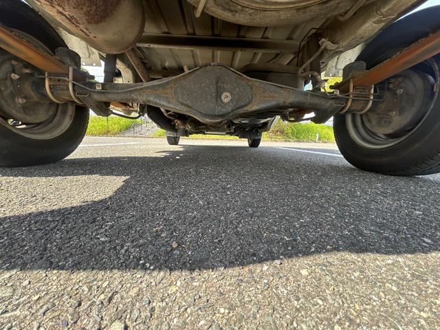 キャリイトラック KC エアコン・パワステ 3方開 4WD 切替式4WD/オートマチック/タイミングチェーン(19枚目)