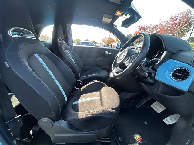 アバルト５００ ベースグレード　エッセエッセキット／レコードモンツァマフラー／１７インチアルミホイール／ＫＯＮＩショック／パドルシフト／ＥＴＣ車載器／全方位ドライブレコーダー／クリアランスソナーＢＭＣエアクリーナー（14枚目）