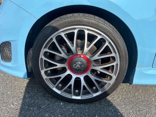 アバルト５００ ベースグレード　エッセエッセキット／レコードモンツァマフラー／１７インチアルミホイール／ＫＯＮＩショック／パドルシフト／ＥＴＣ車載器／全方位ドライブレコーダー／クリアランスソナーＢＭＣエアクリーナー（29枚目）