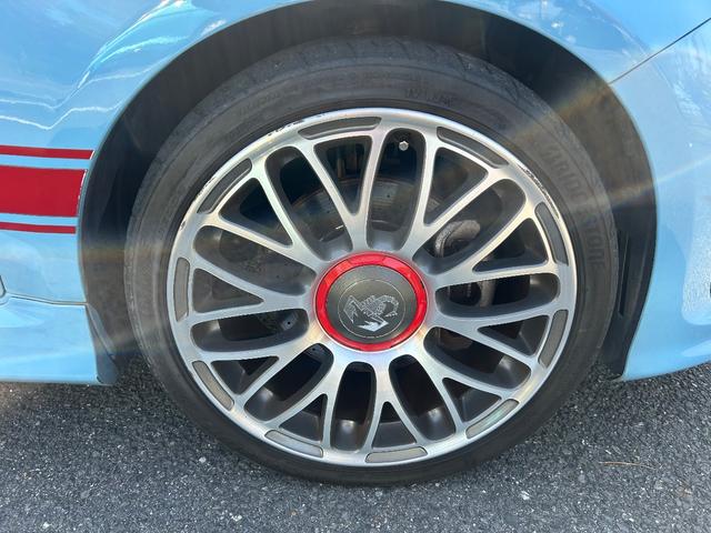 アバルト５００ ベースグレード　エッセエッセキット／レコードモンツァマフラー／１７インチアルミホイール／ＫＯＮＩショック／パドルシフト／ＥＴＣ車載器／全方位ドライブレコーダー／クリアランスソナーＢＭＣエアクリーナー（30枚目）